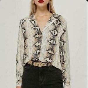 3/$25 WHBM 💯%SILK  snakeskin blouse